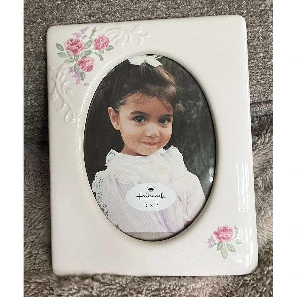 Vintage Hallmark Picture Frame Ceramic Oval Beige Floral Photo 5x7